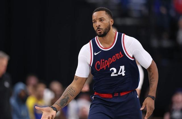 九游平台-关于奥兰多魔术训练开放日，关键战篮板制胜引观众欢呼，欧联在即，细节决定成败的信息